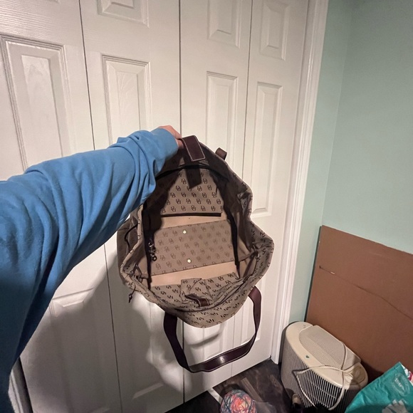 Large dooney keep all - Picture 4 of 7